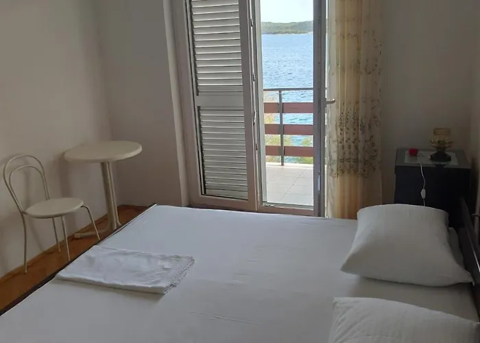 アパート Corkalo