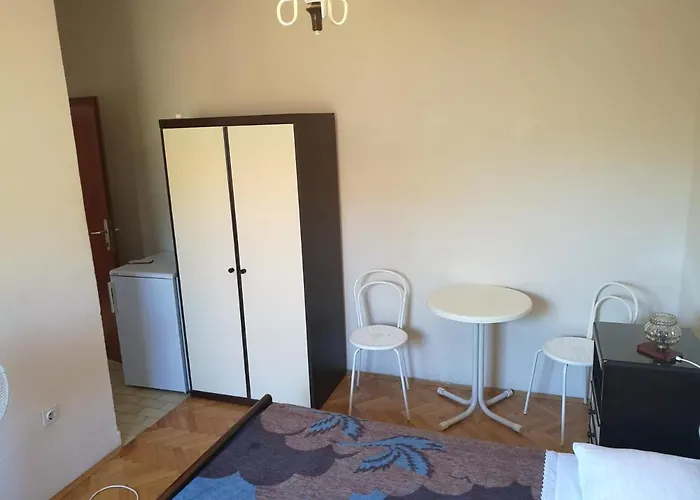 Corkalo アパート ティスノ